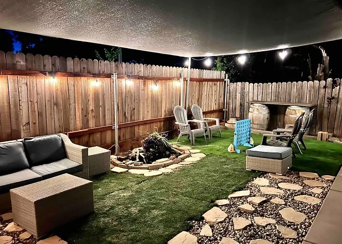 2 Bed 1 Bath Rosevilles Best Street Close To Freeway
